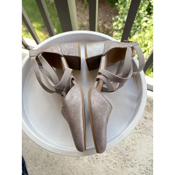 Eileen Fisher Metallic Comfort Heels - Picture 3 of 6